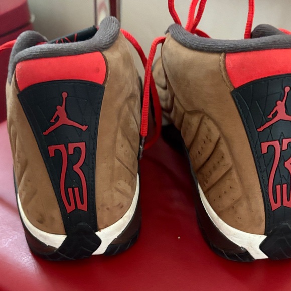Jordan  14 Men's Brown and Red Sneakers size 8 - Picture 3 of 15